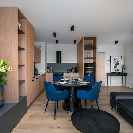 Nice View Apartment, Free Underground Parking, City Square 6 Min Вроцлав Экстерьер фото